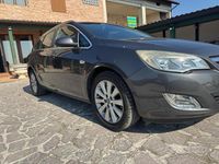 Usata Opel Astra Cosmo 110 CV (80 kW) 2012 Marrone Station wagon