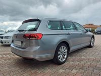 Begagnad VW Passat Executive 150 HK (110 kW) 2021 Silver Kombi