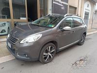Usata Peugeot 2008 Allure 92 CV (67 kW) 2015 Grigio SUV