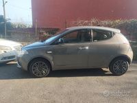 Usata Lancia Ypsilon 69 CV (50 kW) 2018 Grigio Utilitaria