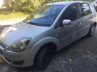 Usata Ford Fiesta Titanium 68 CV (50 kW) 2007 Argento Utilitaria