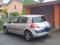 Usata Renault Mégane II 98 CV (72 kW) 2005 Grigio Berlina