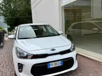 Usata Kia Rio 84 CV (61 kW) 2018 Bianco Berlina