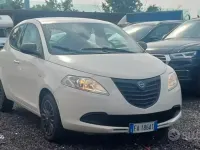 Usata Lancia Ypsilon 69 CV (50 kW) 2015 Bianco Utilitaria