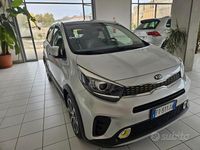 Usata Kia Picanto X-Line 100 CV (73 kW) 2019 Grigio Utilitaria