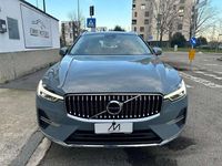 Usata Volvo XC60 Core 253 CV (186 kW) 2022 Thunder grey metallizzato SUV