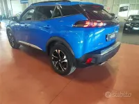 Usata Peugeot 2008 Allure 131 CV (96 kW) 2022 Blu SUV