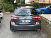 Usata Toyota Yaris Lounge 72 CV (52 kW) 2019 Grigio Berlina