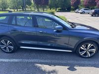 Usata Volvo V60 CC 2022 Blu Station wagon