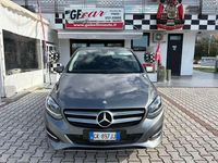 Usata Mercedes B200 Business 136 CV (100 kW) 2015 Grigio Monovolume