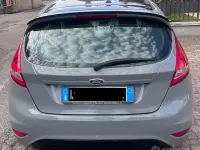 Usata Ford Fiesta 70 CV (51 kW) 2011 Grigio Utilitaria
