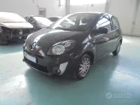 Usado Renault Twingo Dynamique 58 CV (42 kW) 2010 Negro Utilitario