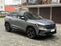 Usata Renault Austral Iconic Esprit Alpine 200 CV (147 kW) 2023 Grigio SUV
