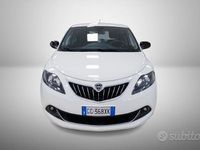 Usata Lancia Ypsilon Gold 70 CV (51 kW) 2021 Bianco Utilitaria
