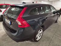 Usata Volvo V60 Kinetic 120 CV (88 kW) 2017 Grigio Station wagon