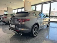 Usata Alfa Romeo Stelvio 210 CV (154 kW) 2018 Grigio vesuvio metallic SUV