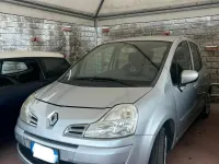 Usata Renault Modus 74 CV (54 kW) 2013 Grigio