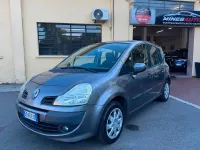 Usata Renault Grand Modus 75 CV (55 kW) 2010 Grigio Monovolume