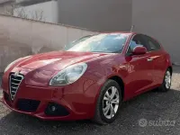 Usata Alfa Romeo Giulietta 120 CV (88 kW) 2012 Rosso Utilitaria