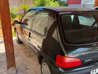 Usata Peugeot 106 50 CV (36 kW) 1998 Nero Utilitaria