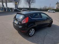 Usata Ford Fiesta 75 CV (55 kW) 2015 Nero Berlina