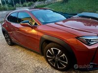 Usata Lexus UX 152 CV (111 kW) 2019 SUV