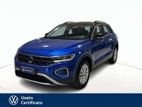 Usata VW T-Roc Life 150 CV (110 kW) 2023 Blu pastello SUV