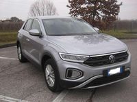 Usata VW T-Roc Life 110 CV (80 kW) 2023 Grigio SUV