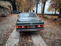 Usata Mercedes 200 109 CV (80 kW) 1979 Verde Berlina