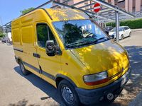 Usata Renault Master 90 CV (66 kW) 2002 Giallo Furgone