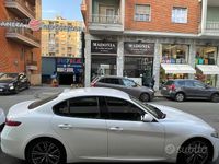 Usata Alfa Romeo Giulia 150 CV (110 kW) 2017 Bianco Berlina