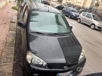 Usata Daihatsu YRV 87 CV (63 kW) 2001 Nero Monovolume