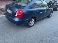 Usata Hyundai Accent 97 CV (71 kW) 2007 Bluazzurro Berlina