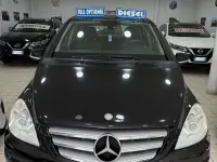 Usata Mercedes B180 Premium 109 CV (80 kW) 2011 Nero Utilitaria