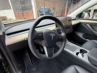 Usata Tesla Model Y 152 kW (208 CV) 2023 Grigio SUV