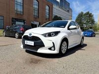 Usata Toyota Yaris Hybrid Active 92 CV (67 kW) 2022 Bianco Berlina