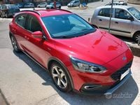 Begagnad Ford Focus Active 120 HK (88 kW) 2021 Röd Sedan