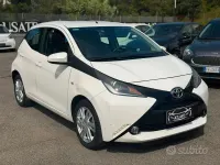 Usata Toyota Aygo X-play 69 CV (50 kW) 2014 Bianco Utilitaria