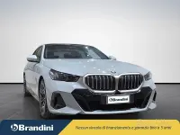 Usata BMW 520 M Sport 197 CV (144 kW) 2023 Brooklin grey met. Berlina