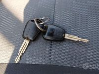 Usata Kia Picanto 65 CV (47 kW) 2005 Grigio Utilitaria