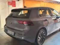 Usata VW Golf VIII Life 131 CV (96 kW) 2021 Grigio Utilitaria