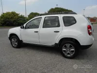 Usata Dacia Duster Lauréate 114 CV (83 kW) 2017 Bianco SUV