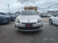 Usata Renault Scénic III Dynamique 110 CV (80 kW) 2010 Grigio Monovolume