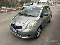Usata Toyota Yaris 87 CV (63 kW) 2008 Grigio Utilitaria