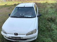 Usata Peugeot 106 57 CV (41 kW) 1996 Utilitaria