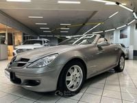 Usata Mercedes SLK200 163 CV (119 kW) 2006 Champagne Cabrio