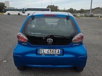 Usata Toyota Aygo Connect Style 68 CV (50 kW) 2012 Blu Utilitaria