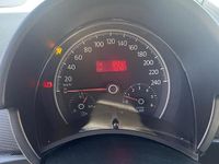 Usata VW New Beetle 75 CV (55 kW) 2008 Blu Utilitaria