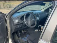 Usata Dacia Sandero 75 CV (55 kW) 2015 Marrone Berlina