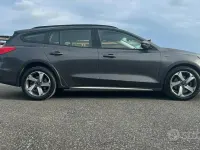 Usata Ford Focus 120 CV (88 kW) 2020 Grigio Station wagon